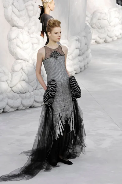 Look 49